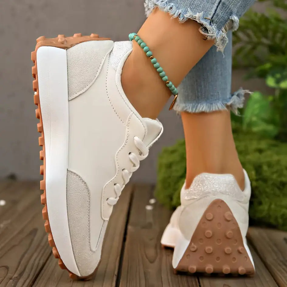 Luna Dames Sneakers – Witte Sportschoenen met Profielzool en Demping