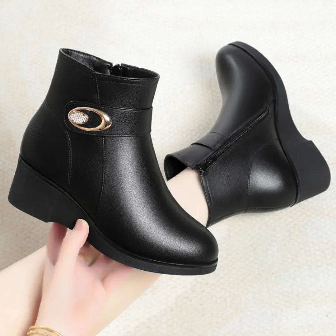 Celia Gevoerde Enkellaarzen Dames – Elegante Winter Boots met Hak