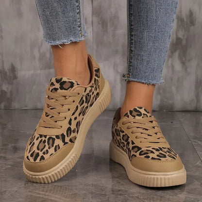 Kiki Hippe Panterprint Schoenen voor Dames - Comfortabele Sneakers