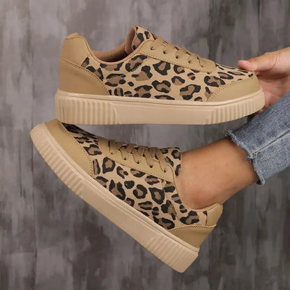 Kiki Hippe Panterprint Schoenen voor Dames - Comfortabele Sneakers
