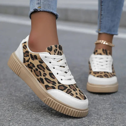 Kiki Hippe Panterprint Schoenen voor Dames - Comfortabele Sneakers