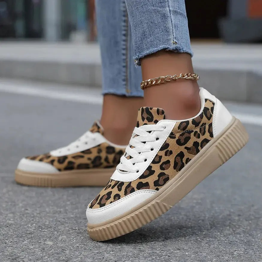 Kiki Hippe Panterprint Schoenen voor Dames - Comfortabele Sneakers