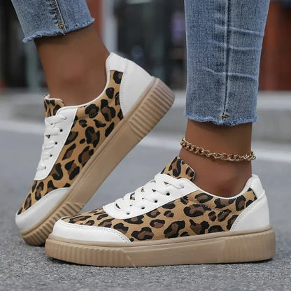 Kiki Hippe Panterprint Schoenen voor Dames - Comfortabele Sneakers