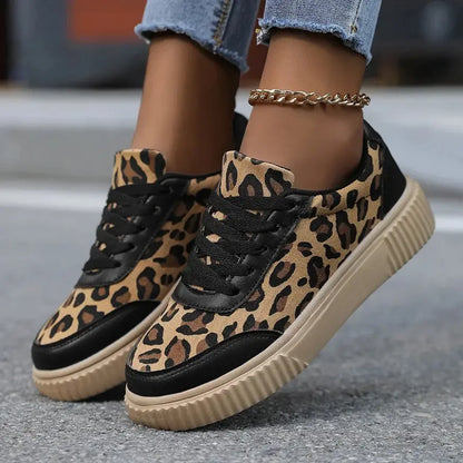 Kiki Hippe Panterprint Schoenen voor Dames - Comfortabele Sneakers