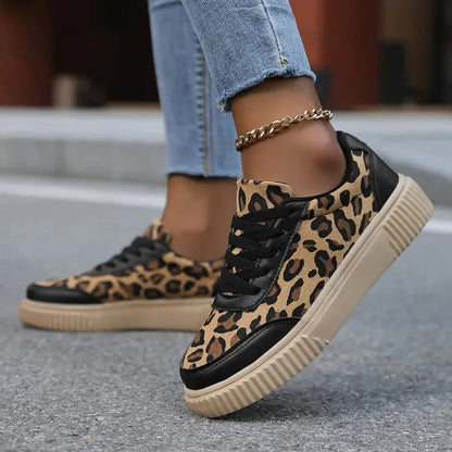 Kiki Hippe Panterprint Schoenen voor Dames - Comfortabele Sneakers