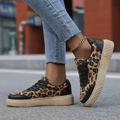 Kiki Hippe Panterprint Schoenen voor Dames - Comfortabele Sneakers