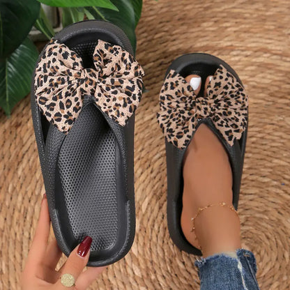 Liv Slippers met Strik - Comfortabele Slippers met Panterprint