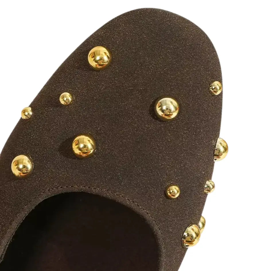 Lola Dames Mary Jane Ballerina’s – Suède Pumps met Studs & Bandje