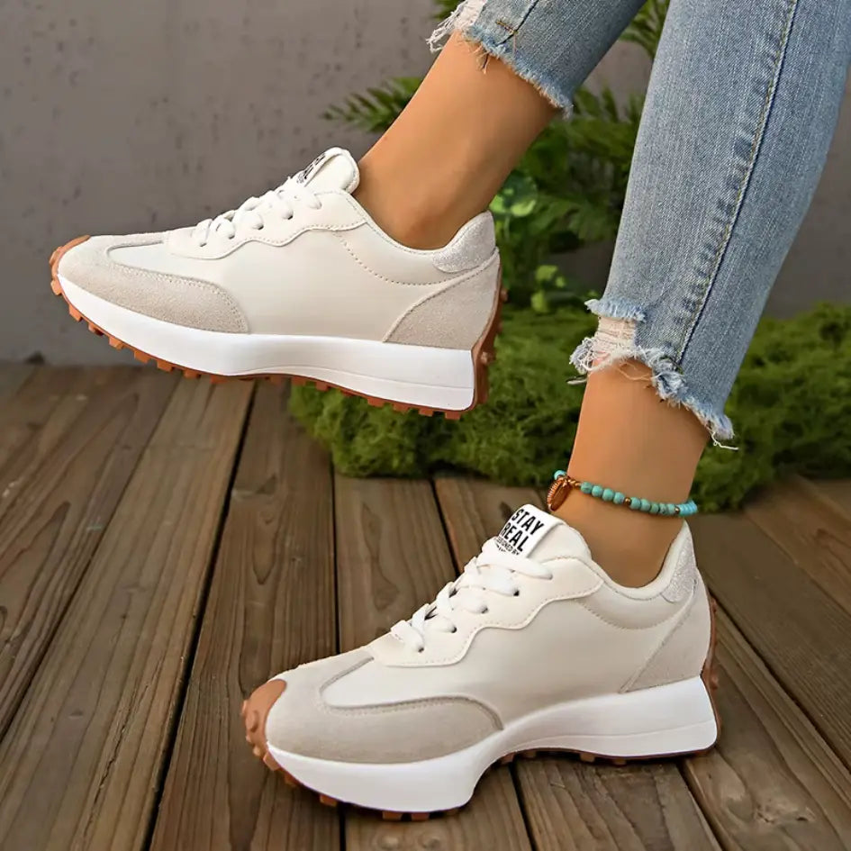 Luna Dames Sneakers – Witte Sportschoenen met Profielzool en Demping